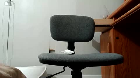 Snapshot of rtor72 chatting on October 1, 2025, 5:57 am rtor72 online show from October 1, 2025, 5:57 am