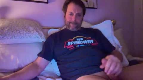 rtrmoney18 online show from December 15, 2025, 1:32 am