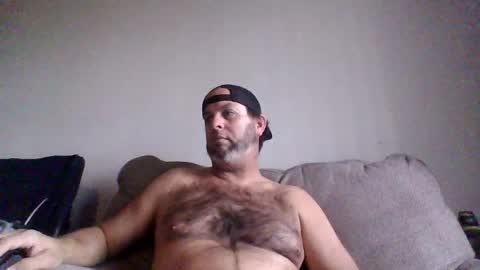 Snapshot of rubbingoneout714 chatting on December 17, 2025, 6:58 pm rubbingoneout714 online show from December 17, 2025, 6:58 pm
