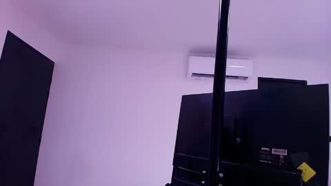 Snapshot of rubi_hops chatting on May 11, 2026, 11:49 am Rubi online show from May 11, 2026, 11:49 am