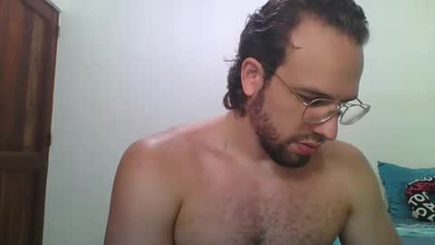 Snapshot of rubio121 chatting on October 20, 2025, 1:44 pm rubio121 online show from October 20, 2025, 1:44 pm