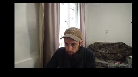 Snapshot of rubitricky chatting on December 5, 2024, 6:44 pm RubitRicky online show from December 5, 2024, 6:44 pm