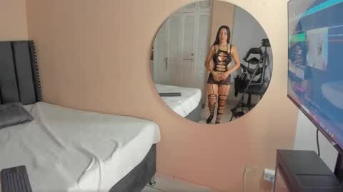 Snapshot of ruby_tylor chatting on November 25, 2025, 12:38 pm ruby online show from November 25, 2025, 12:38 pm