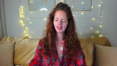 Snapshot of rubyattwood chatting on October 5, 2025, 2:26 pm rubyattwood online show from October 5, 2025, 2:26 pm