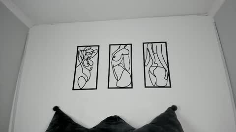 I am  Ruby online show from December 2, 2025, 7:09 pm