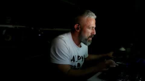 Snapshot of ruffi77 chatting on January 16, 2026, 1:42 am Chico que rico Caliente online show from January 16, 2026, 1:42 am