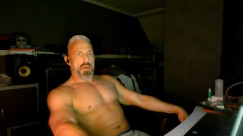 Chico que rico Caliente online show from July 29, 2026, 10:41 pm