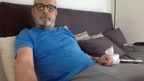 Jimi online show from October 27, 2025, 7:34 am