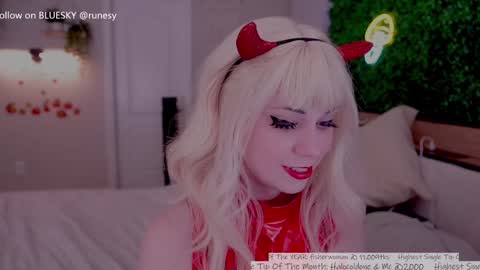Snapshot of runesy chatting on October 17, 2025, 3:10 am Lady online show from October 17, 2025, 3:10 am