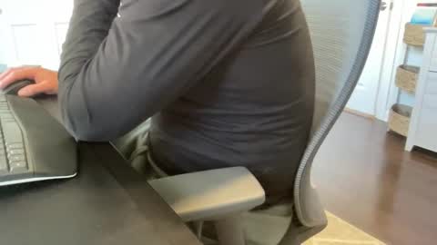 rungriff2323 online show from November 5, 2025, 4:18 pm