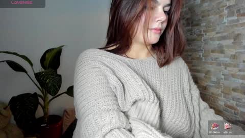 Snapshot of russcurley chatting on December 25, 2024, 11:42 pm Lorenn online show from December 25, 2024, 11:42 pm
