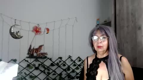 ruth_blue21 online show from February 21, 2025, 9:54 pm