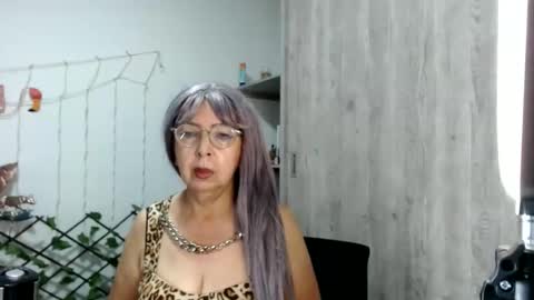 ruth_blue21 online show from March 9, 2025, 8:52 pm