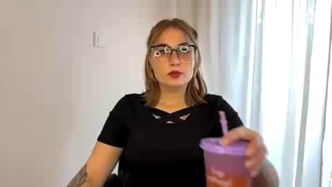Snapshot of ruthless_111 chatting on October 8, 2025, 1:31 pm Nika online show from October 8, 2025, 1:31 pm