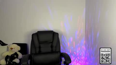 Nika online show from October 30, 2025, 8:20 pm