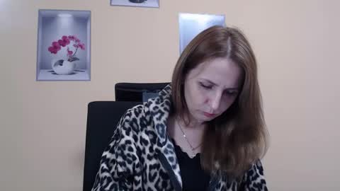 Snapshot of ruthpark chatting on November 10, 2025, 10:47 am Ruth online show from November 10, 2025, 10:47 am