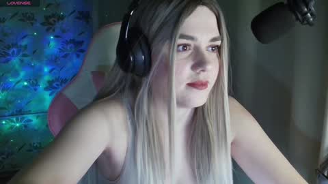 Snapshot of ruthsimp chatting on January 18, 2025, 5:48 pm Tanyushka online show from January 18, 2025, 5:48 pm