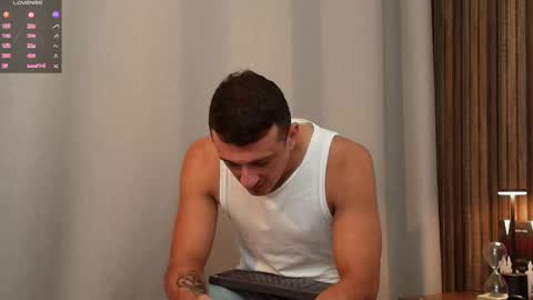 Snapshot of ryamcoast chatting on May 27, 2026, 1:57 am Sr Coast online show from May 27, 2026, 1:57 am