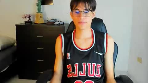 Snapshot of ryan_bronw chatting on May 26, 2026, 3:46 am Nathan online show from May 26, 2026, 3:46 am