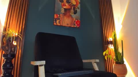 Ryan independent model online show from October 23, 2025, 12:59 pm