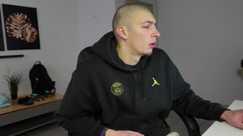 Snapshot of ryan_dozer chatting on February 8, 2026, 7:23 am RYAN DOZER online show from February 8, 2026, 7:23 am