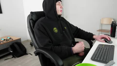 Snapshot of ryan_dozer chatting on February 10, 2026, 8:07 am RYAN DOZER online show from February 10, 2026, 8:07 am