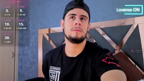 Snapshot of ryan_evanns chatting on October 7, 2025, 11:29 am R Y A N online show from October 7, 2025, 11:29 am