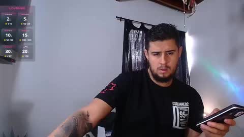 Snapshot of ryan_evanns chatting on November 8, 2025, 2:39 pm R Y A N online show from November 8, 2025, 2:39 pm