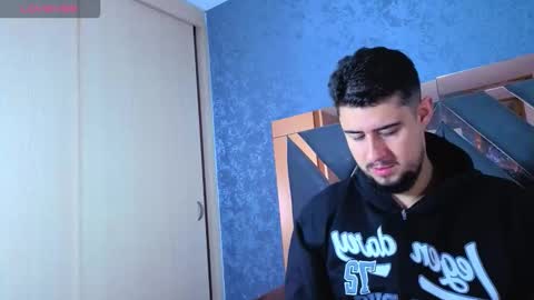 Snapshot of ryan_evanns chatting on November 11, 2025, 11:10 am R Y A N online show from November 11, 2025, 11:10 am