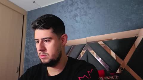 Snapshot of ryan_evanns chatting on December 18, 2025, 9:59 am R Y A N online show from December 18, 2025, 9:59 am