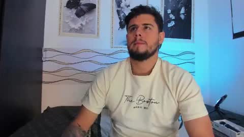 Snapshot of ryan_evannss_ chatting on June 24, 2026, 12:26 pm Ryan Evannss online show from June 24, 2026, 12:26 pm