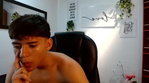 Snapshot of ryan_grayx chatting on May 30, 2026, 1:52 pm RYAN online show from May 30, 2026, 1:52 pm