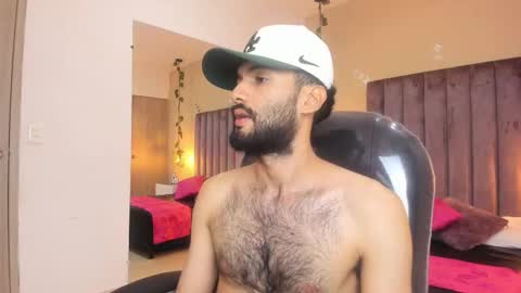 ryan_jackson_ online show from November 4, 2025, 4:22 am