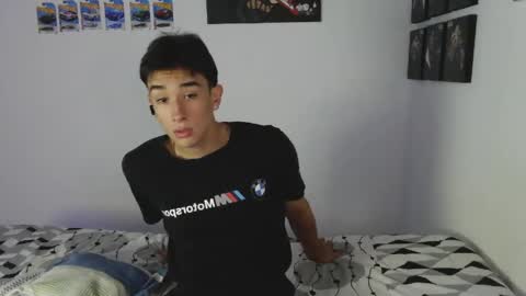 Snapshot of ryan_valentine17 chatting on May 21, 2026, 10:06 pm ryan online show from May 21, 2026, 10:06 pm