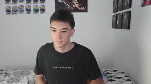 Snapshot of ryan_valentine17 chatting on May 25, 2026, 7:42 pm ryan online show from May 25, 2026, 7:42 pm