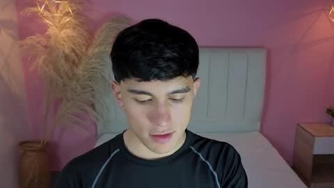 Snapshot of ryan_valentino chatting on May 29, 2026, 2:15 pm ryan valentino online show from May 29, 2026, 2:15 pm
