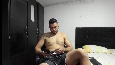 ryan_xc1 online show from November 7, 2025, 2:33 am