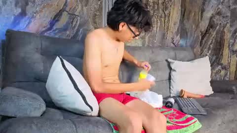 ryann_wolf online show from July 9, 2026, 9:30 pm