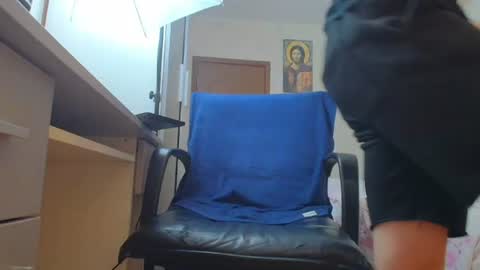 Ryanstone  online show from June 27, 2026, 5:23 am
