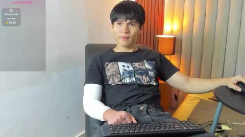 Ryo Kush online show from December 21, 2025, 3:35 am