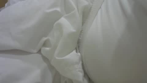 Snapshot of s201174370 chatting on October 19, 2025, 7:03 pm Cloney online show from October 19, 2025, 7:03 pm