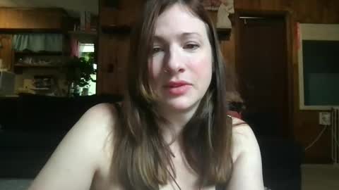 Snapshot of s496925 chatting on October 6, 2025, 1:52 pm s496925 online show from October 6, 2025, 1:52 pm