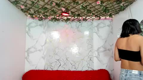s_d_b_hot online show from May 29, 2026, 6:06 pm