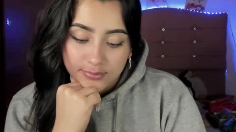 Snapshot of s_demoni1 chatting on December 21, 2024, 1:26 am S H A R O N model independient online show from December 21, 2024, 1:26 am