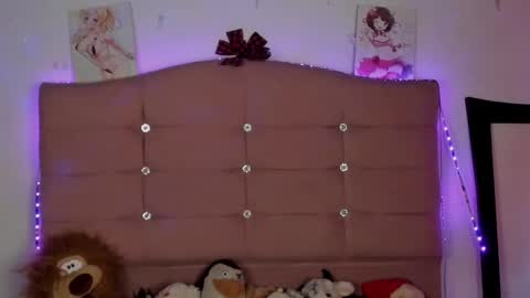 Snapshot of s_demoni1 chatting on January 22, 2025, 12:17 pm S H A R O N model independient online show from January 22, 2025, 12:17 pm