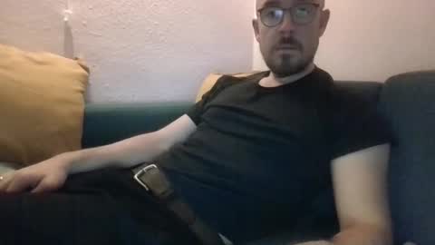 s_i_q online show from October 18, 2025, 8:09 pm