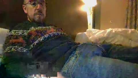 s_i_q online show from December 4, 2025, 9:12 pm