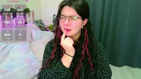 Snapshot of s_katekisa_ss chatting on February 16, 2026, 4:47 pm Kate online show from February 16, 2026, 4:47 pm