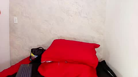 Snapshot of s_sofia_ chatting on February 19, 2025, 7:27 pm s_sofia_ online show from February 19, 2025, 7:27 pm