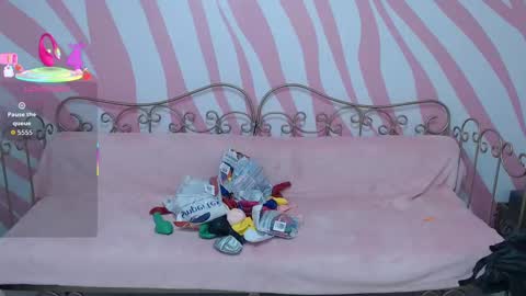 Snapshot of saabrina_ chatting on September 30, 2025, 1:38 pm Sabrina online show from September 30, 2025, 1:38 pm
